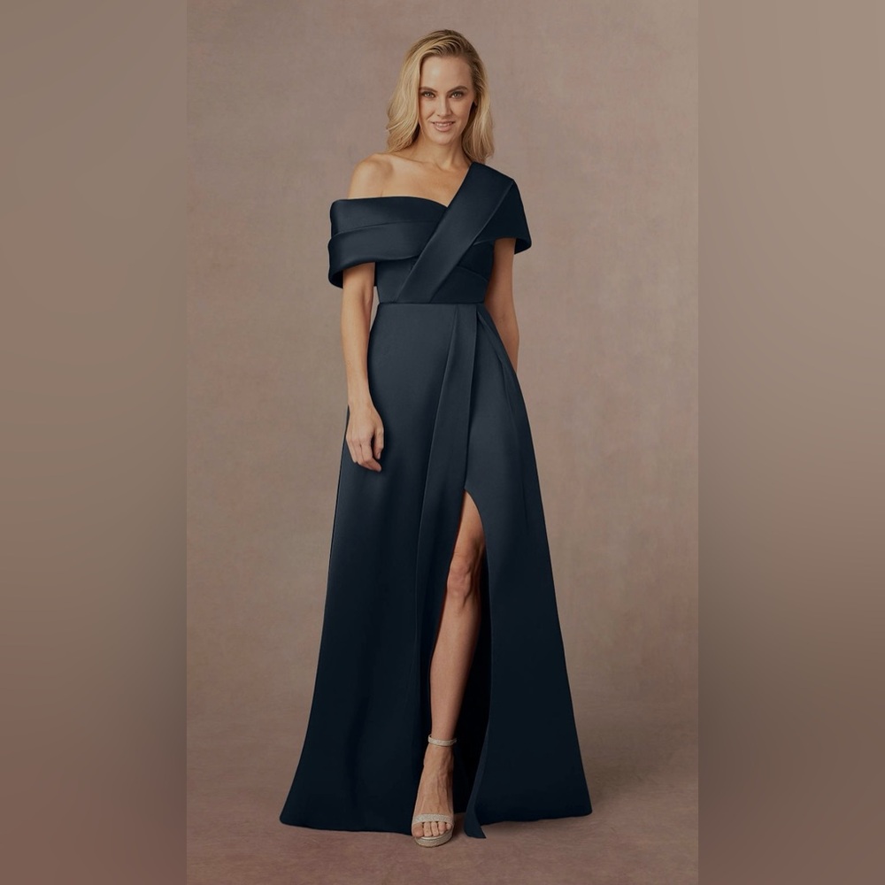 Beautiful navy blue formal dress from Azazie!